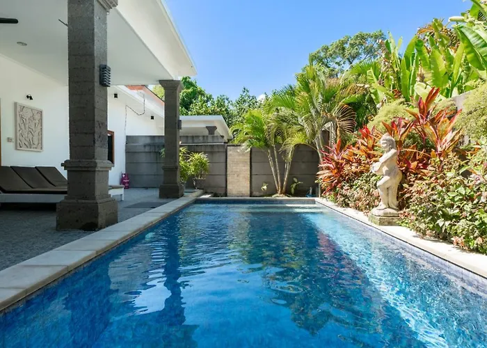 3 Bedroom Mawar Walk To * 勒吉安