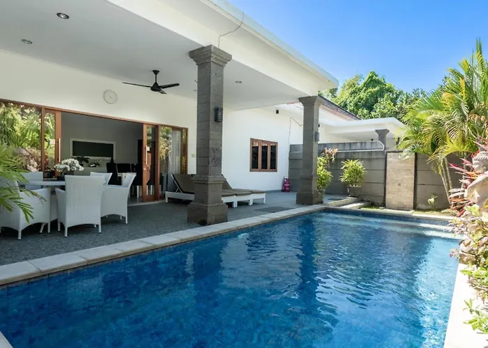 3 Bedroom Mawar Walk To *