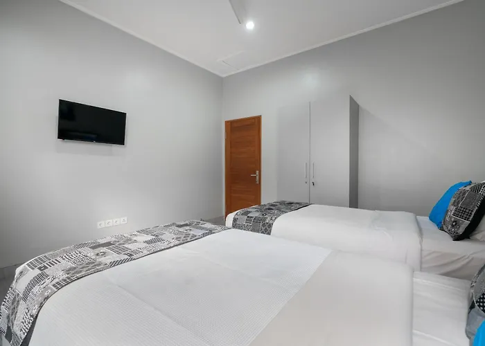 3 Bedroom Mawar Walk To * 勒吉安
