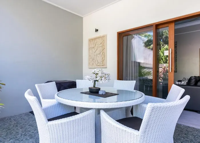 3 Bedroom Mawar Walk To *