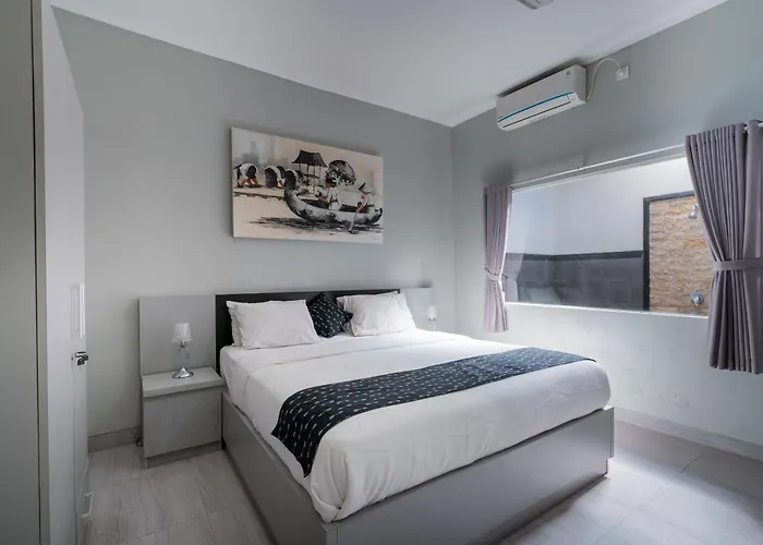 3 Bedroom Mawar Walk To