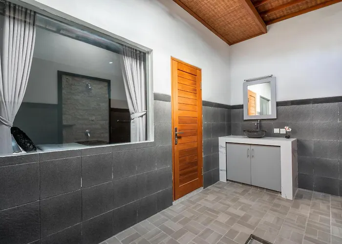 别墅 3 Bedroom Mawar Walk To